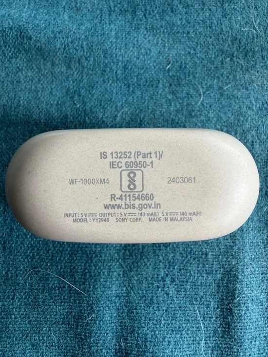 Sony Noise Canceling Earbuds YY2948 with charging case and original box - Picture 2 of 7